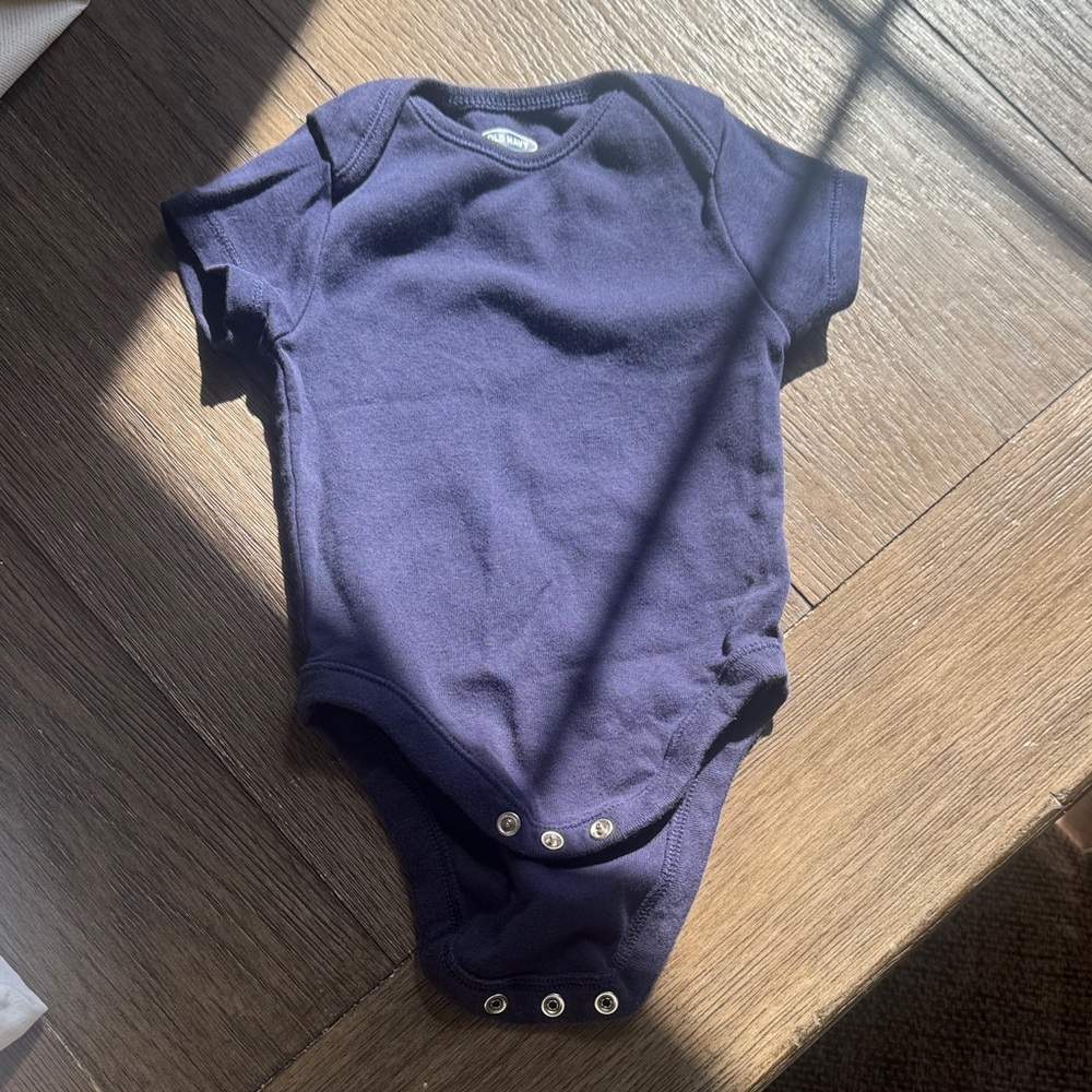 Old Navy Navy Short-Sleeve Baby Bodysuit